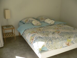 1 makuuhuone, silitysrauta/-lauta, ilmainen Wi-Fi, vuodevaatteet