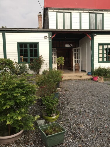 Eremitaasin asunto (vaihe) Maurice ja Claudie majoittavat sinut kehykseen