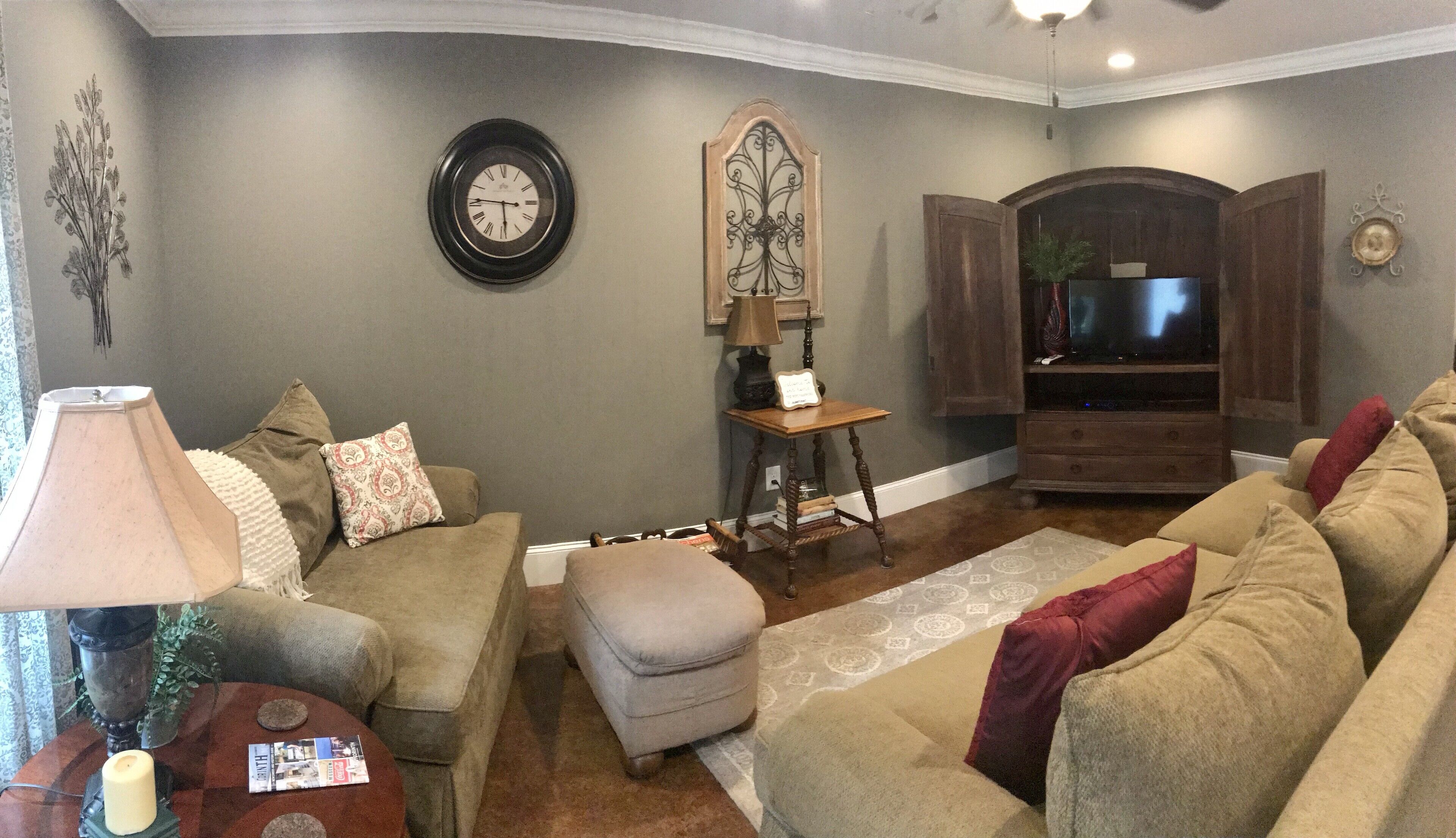 Una Smart TV, libros