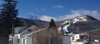 Cozy 2 Bedroom Apt - Walk To Hunter Mountain In The Catskills