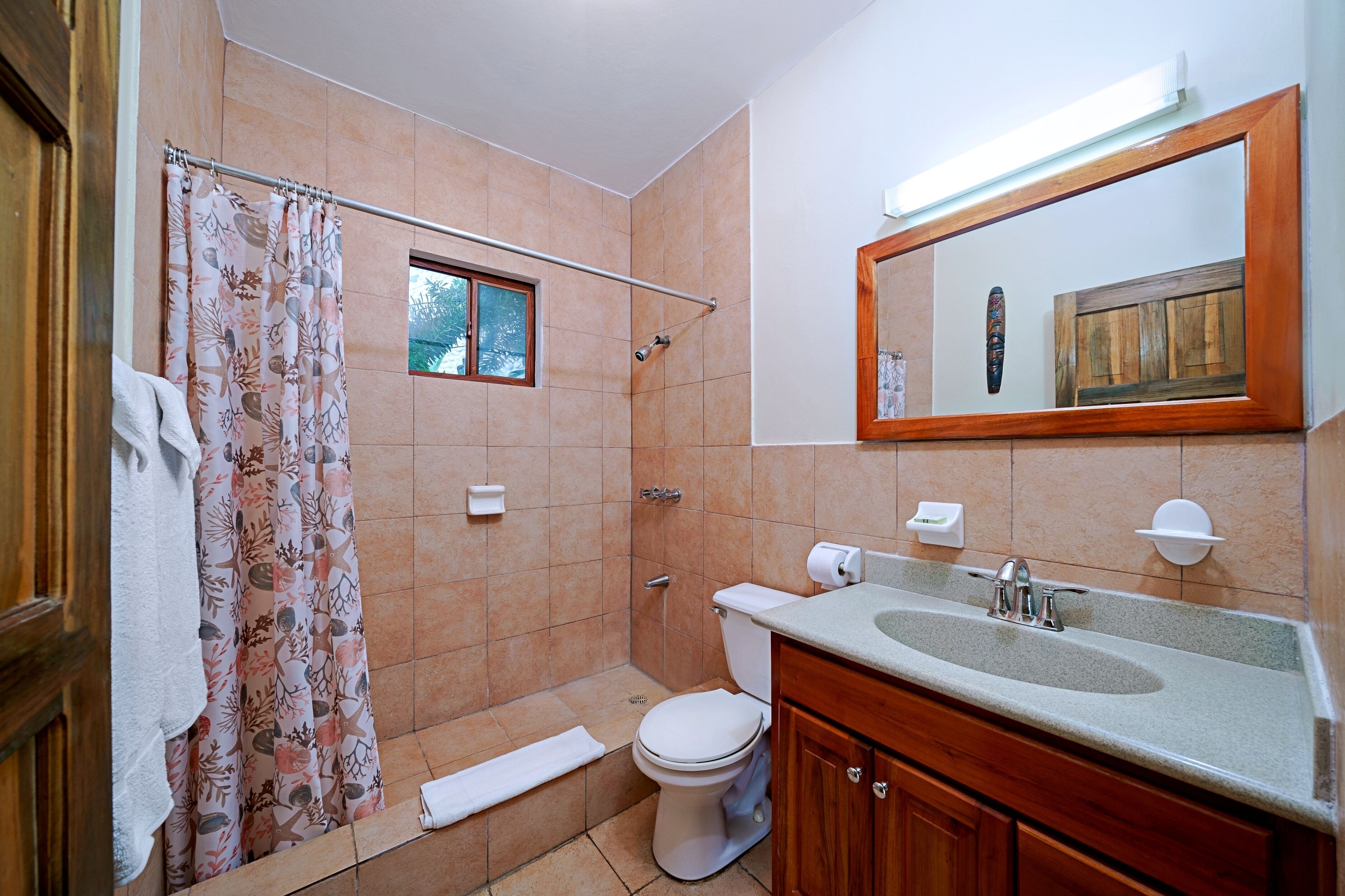 Shower, towels