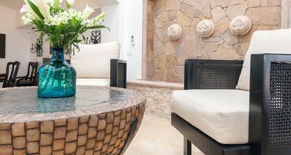 BEAUTIFUL 6 BEDROOM VILLA WITH PRIVATE POOL
