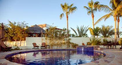 BEAUTIFUL 6 BEDROOM VILLA WITH PRIVATE POOL