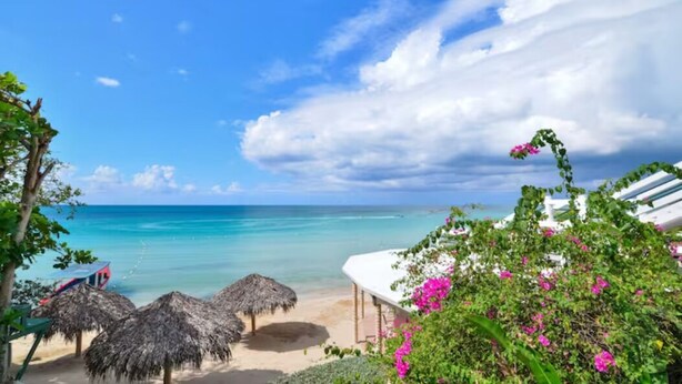 Beach - Beach House Condos: Beachfront Penthouse - 7mile Beach Jamaica (Negril)