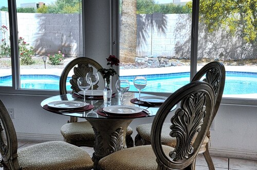 COZY FAMILY HOUSE WITH PRIVATE POOL