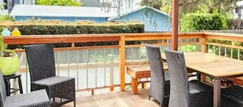 Cozy 2-Bedroom Home Just Blocks from the Beach