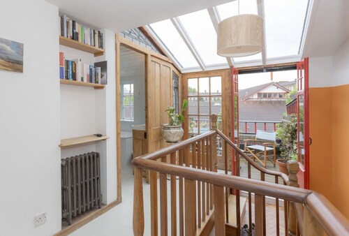 Gorgeous apartment in zone 1, near the river and a short walk from Westminster  