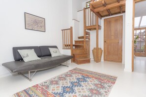 Interior - Gorgeous apartment in zone 1, near the river and a short walk from Westminster (London)