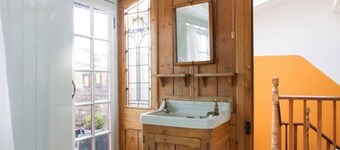 Gorgeous apartment in zone 1, near the river and a short walk from Westminster  
