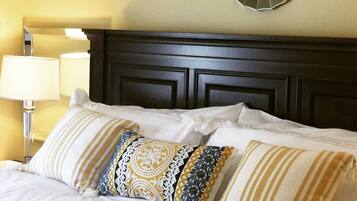 Iron/ironing board, travel crib, free WiFi, bed sheets