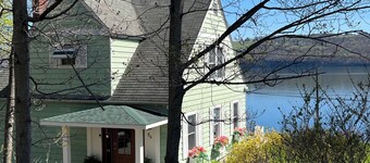 Charming home with stunning lake views!