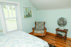 5 bedrooms, iron/ironing board, travel crib, WiFi