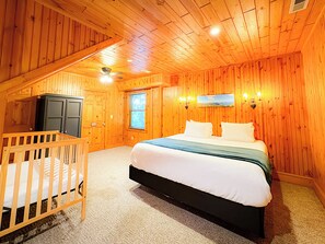 3 makuuhuonetta, silitysrauta/-lauta, vauvan matkasänky, Wi-Fi