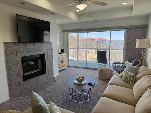 Great view-Screened Deck, Must See! 'TopSider' 3-bed 3-bath