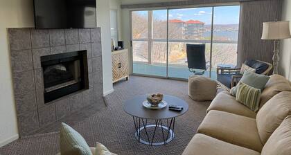 Great view-Screened Deck, Must See! 'TopSider' 3-bed 3-bath