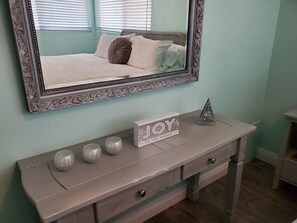 2 bedrooms, iron/ironing board, travel cot, free WiFi