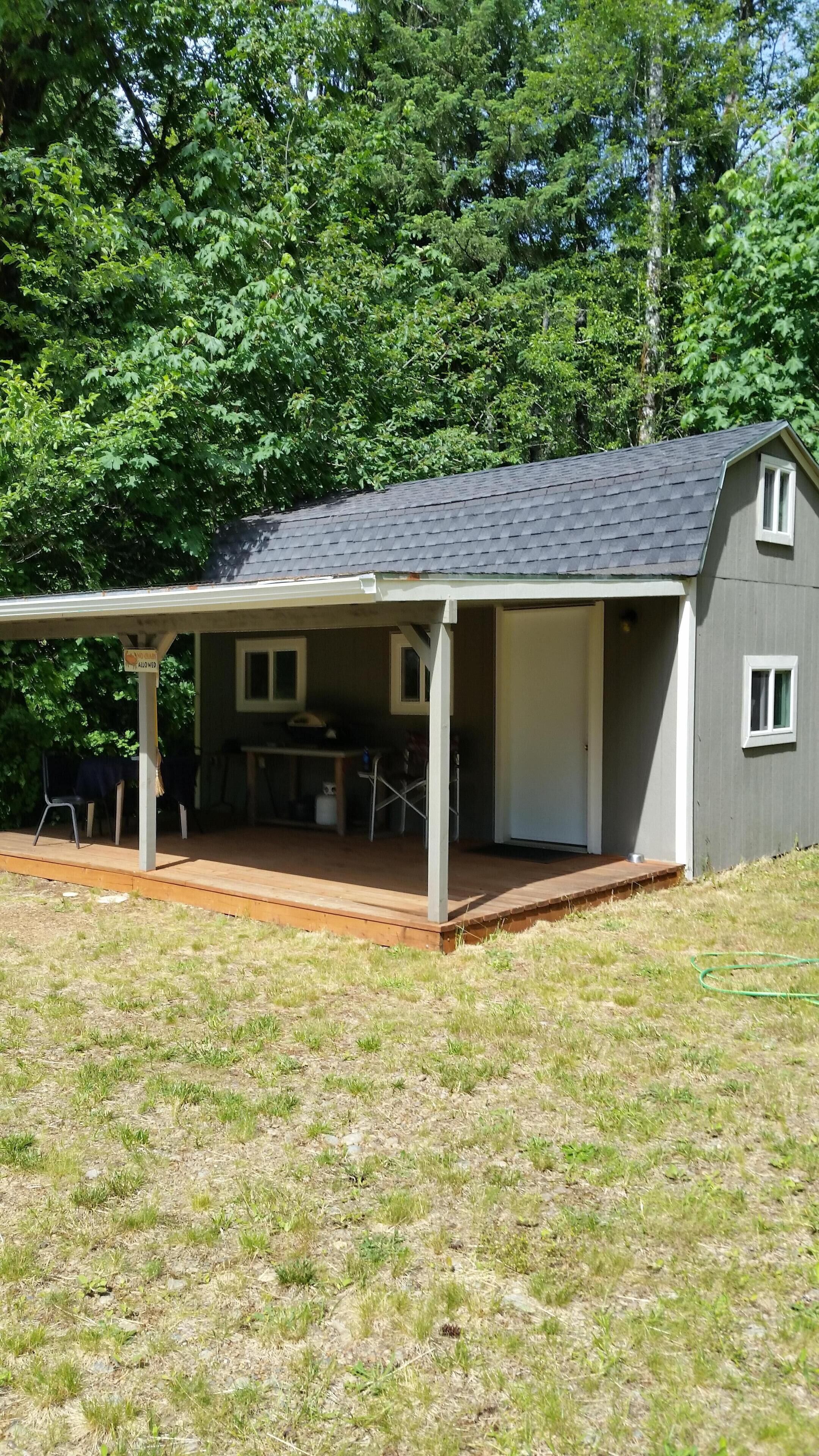 Small Cabin Located Near Lake Cushman <br>Winter rate 3-month minimum $1000 