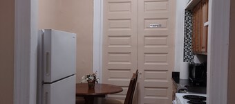 2N FL RENOVATED LOTS OF LIGHT W/KITCHEN - 3 MINUTES WALK TO SUBWAY