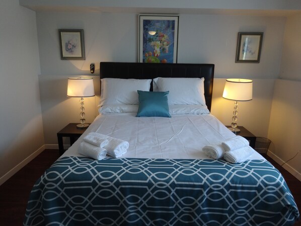 3 bedrooms, iron/ironing board, travel crib, free WiFi