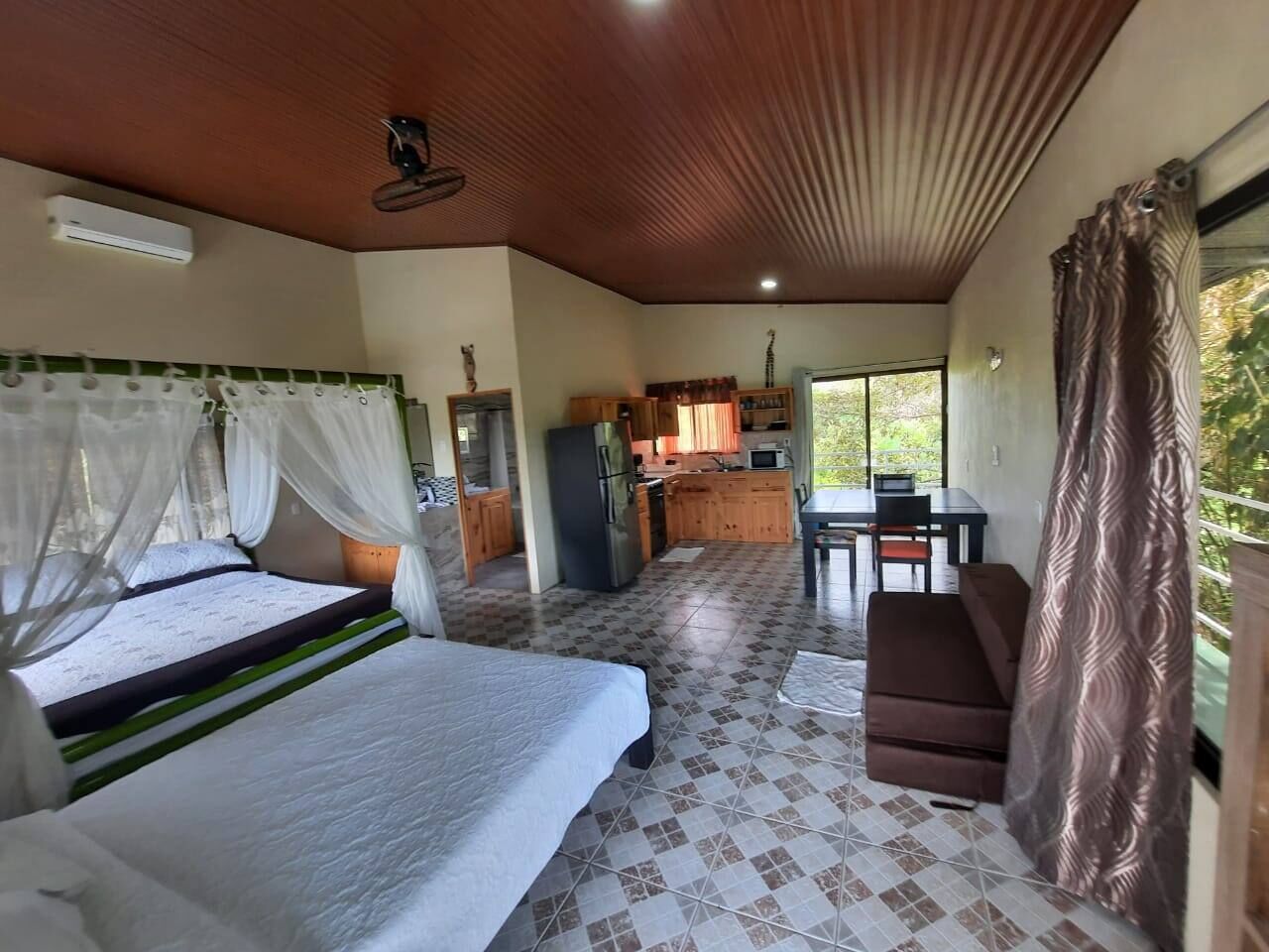 1 soverom, strykejern/-brett, reiseseng for barn og wi-fi