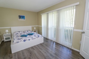 3 bedrooms, iron/ironing board, free WiFi, bed sheets