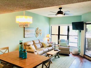 Smart TV, books - Shelter Cove Marina BEST VIEW!  Spotless 1 BR.  Small dog. No stairs. (Hilton Head Island)