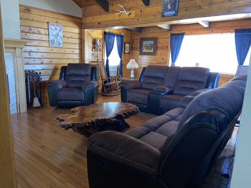 Cabin Getaway kauniilla näkymillä ja nukku hirven kanssa