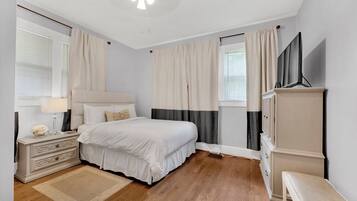 3 habitaciones, tabla de planchar con plancha, wifi y ropa de cama