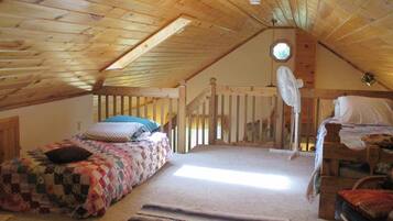 5 bedrooms, iron/ironing board, free WiFi, bed sheets