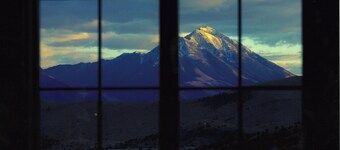 Expansive 6-Bedroom Lodge with gorgeous mountain views. Perfect for large groups