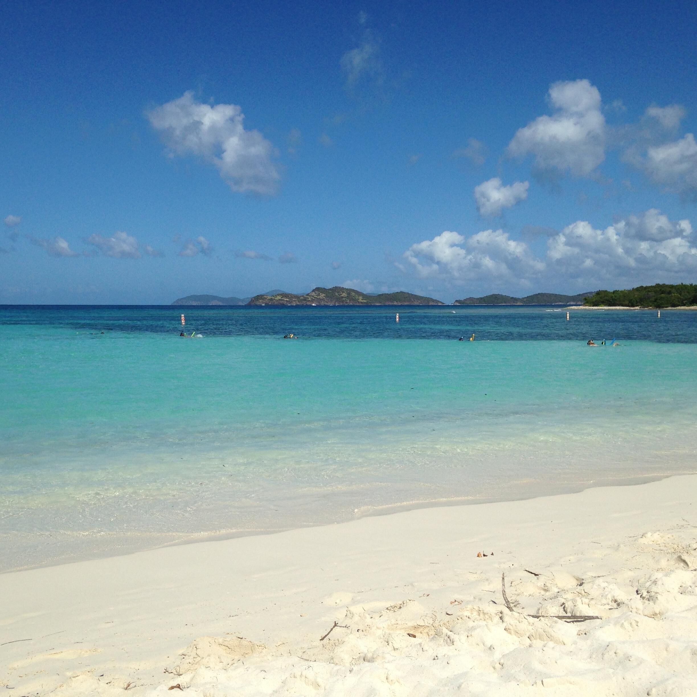 Beach nearby, sun loungers, beach towels