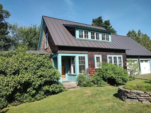 Lakefront Vacation Home on Lake Elmore