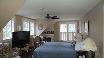 5 slaapkamers, een bureau, een strijkplank/strijkijzer, gratis wifi