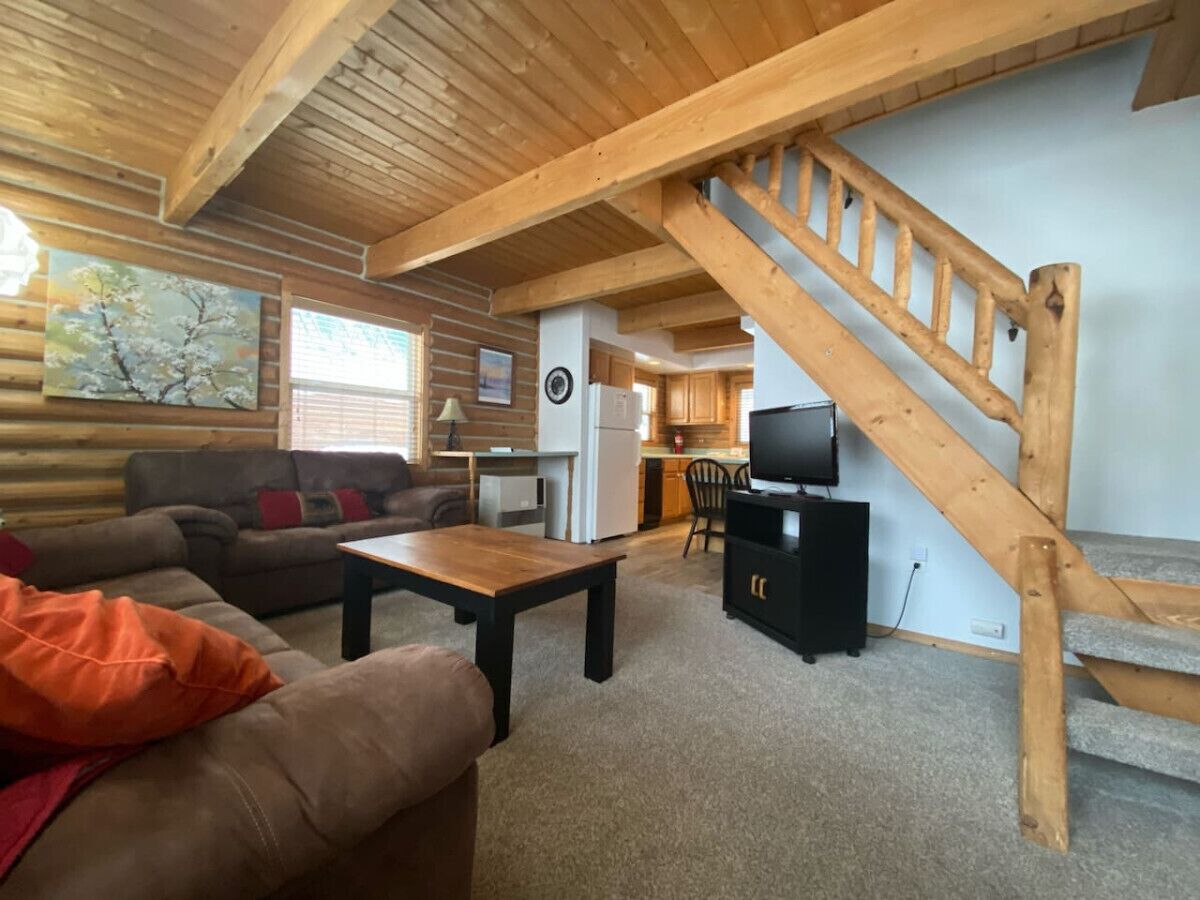 Een smart-tv en boeken