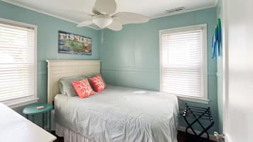 2 chambres, fer et planche à repasser, Wi-Fi gratuit, draps fournis