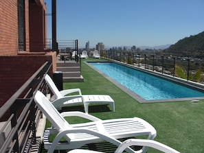 Rooftop pool - JT Departamentos Amoblados Providencia (Santiago)