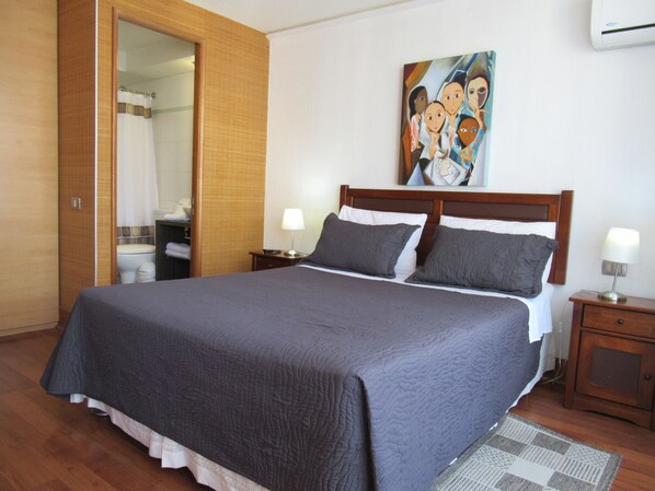 Appartement Standard (Triple) | 1 chambre, coffres-forts dans les chambres, fer et planche à repasser