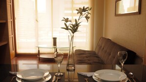 Standard Apartment, 1 Double Bed | In-room dining - JT Departamentos Amoblados Providencia (Santiago)