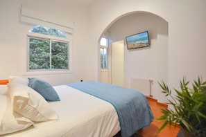 Superior Double Room, 1 Double Bed, Ensuite, Courtyard View | Premium bedding, in-room safe - Kai Hotel (Algarrobo)