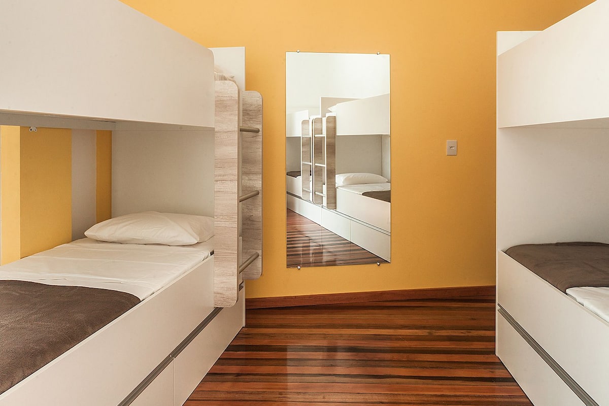 Dormitorio condiviso, dormitorio misto (4 bunk beds) | Tende oscuranti, Wi-Fi gratuito