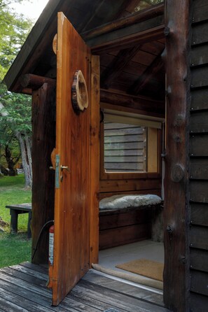 Standardhytte - 1 soveværelse - privat badeværelse - parkudsigt | Mørklægningsgardiner, sengetøj