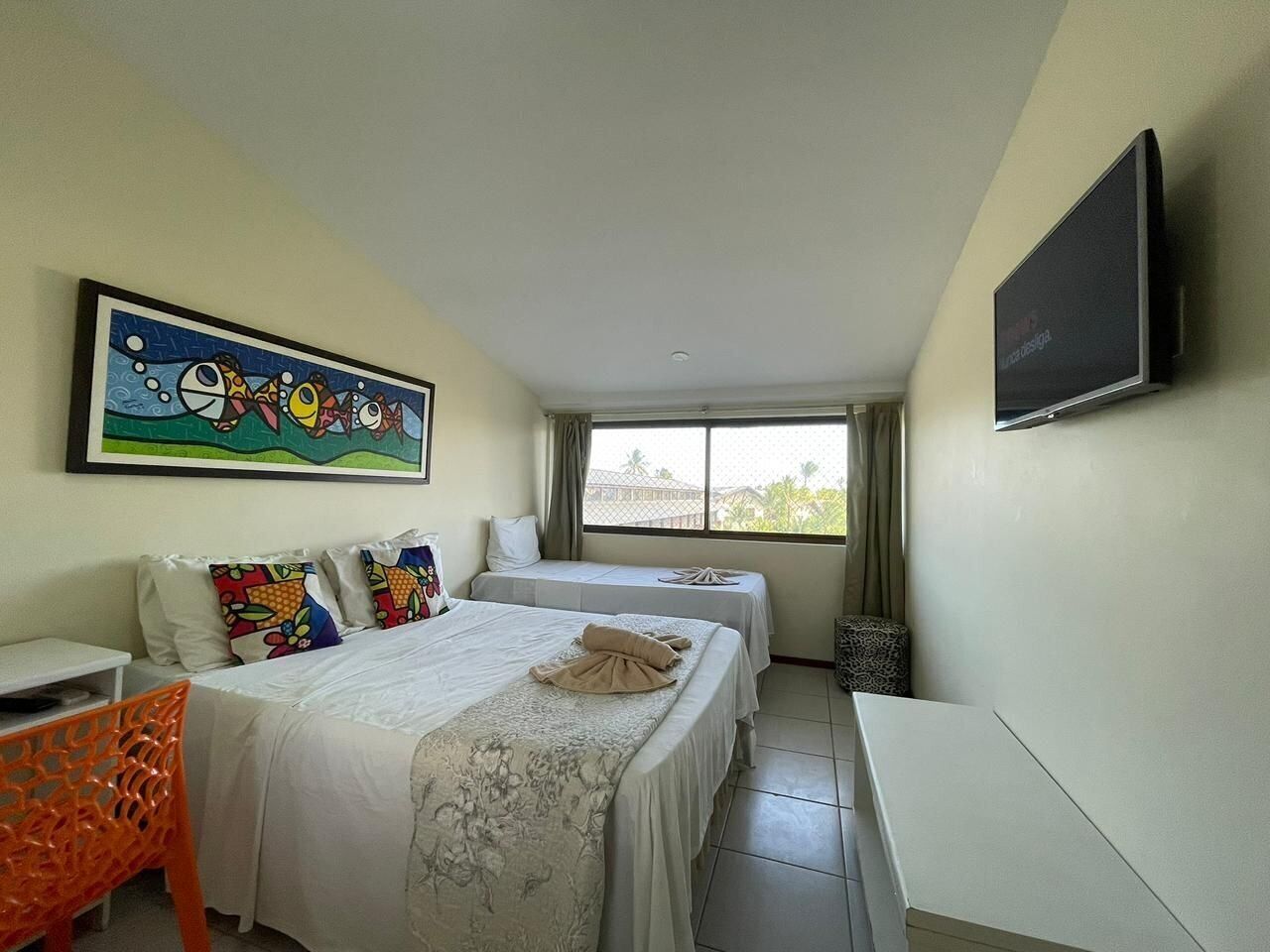 Apartment | 2 bedrooms, hypo-allergenic bedding, desk, laptop workspace