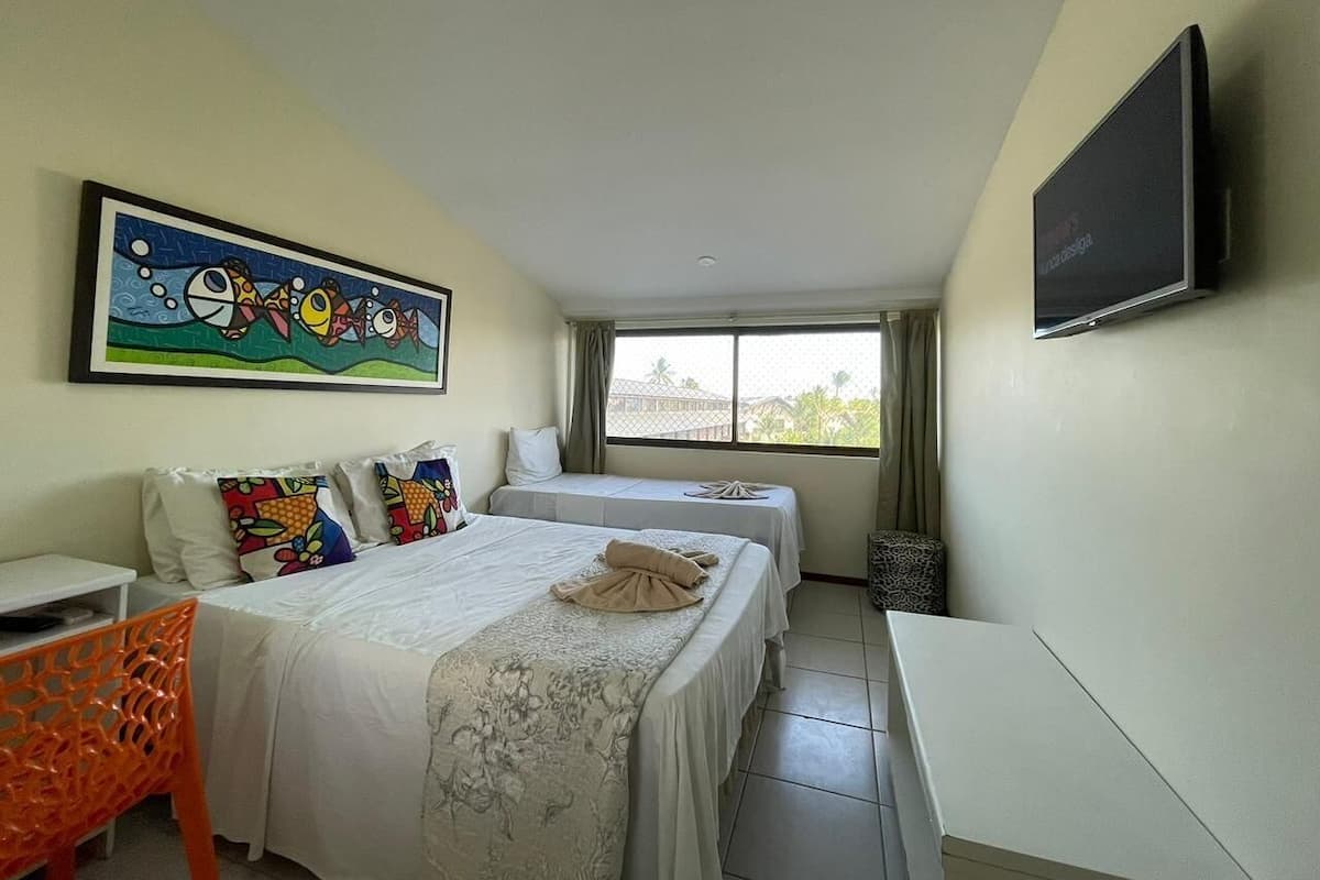 Apartment | 2 bedrooms, hypo-allergenic bedding available, desk, laptop workspace