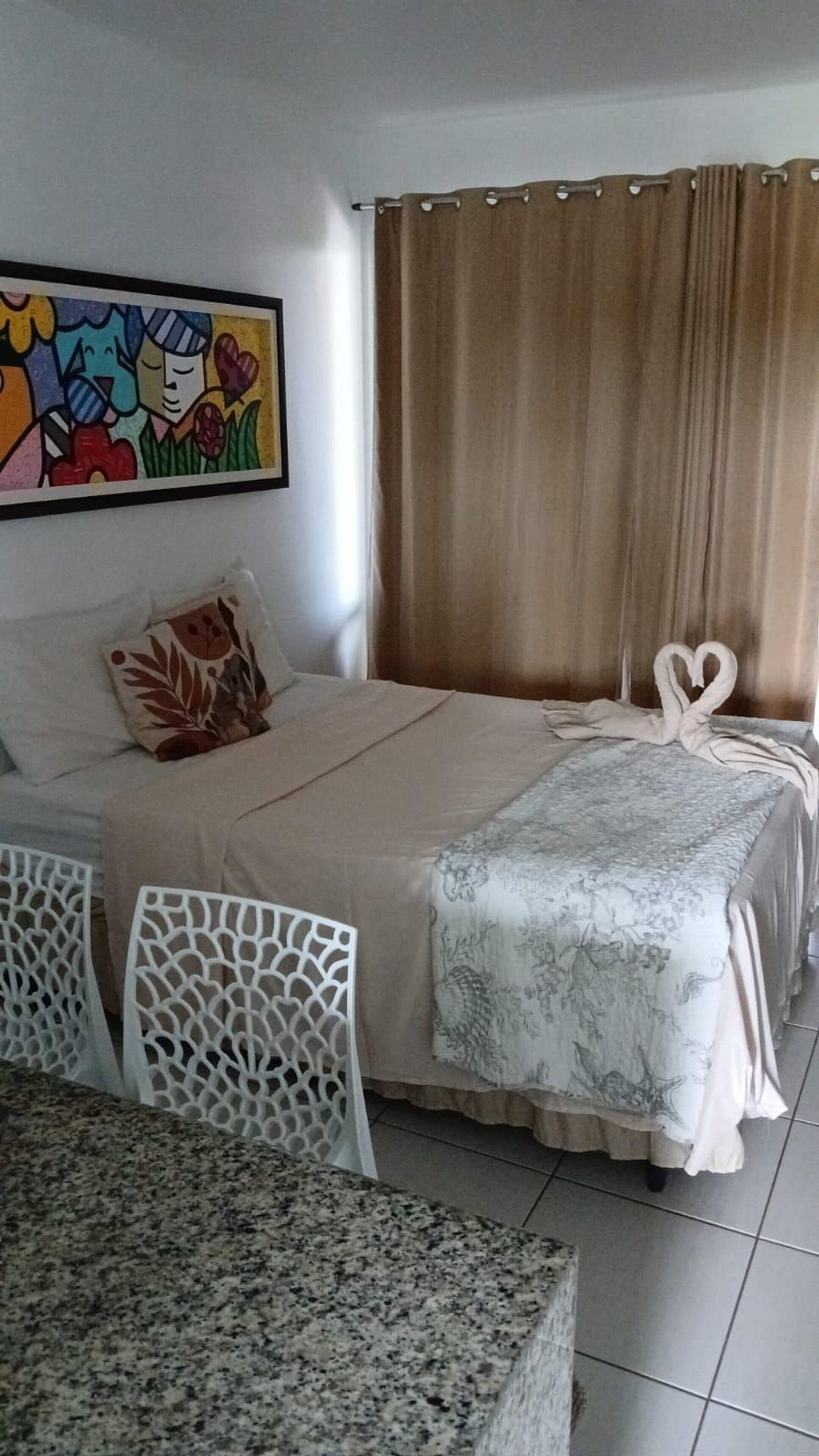 Comfort Apartment | 2 bedrooms, hypo-allergenic bedding, desk, laptop workspace