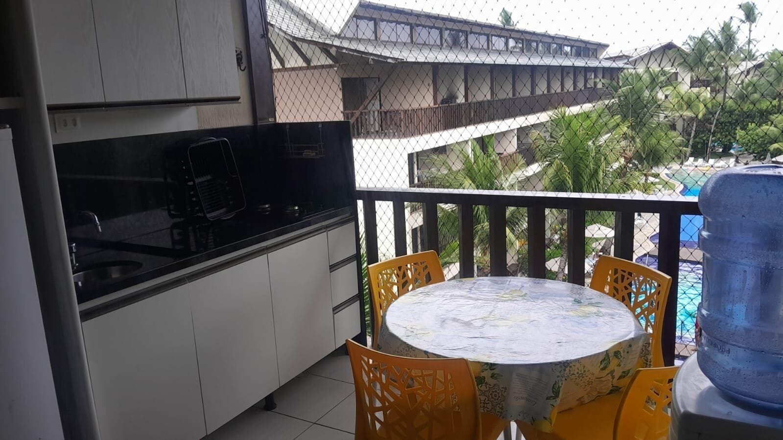 Apartment | Outdoor dining