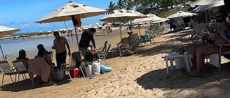 海灘、間海灘酒吧