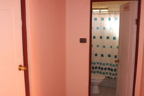 Máy sấy tóc, khăn tắm 