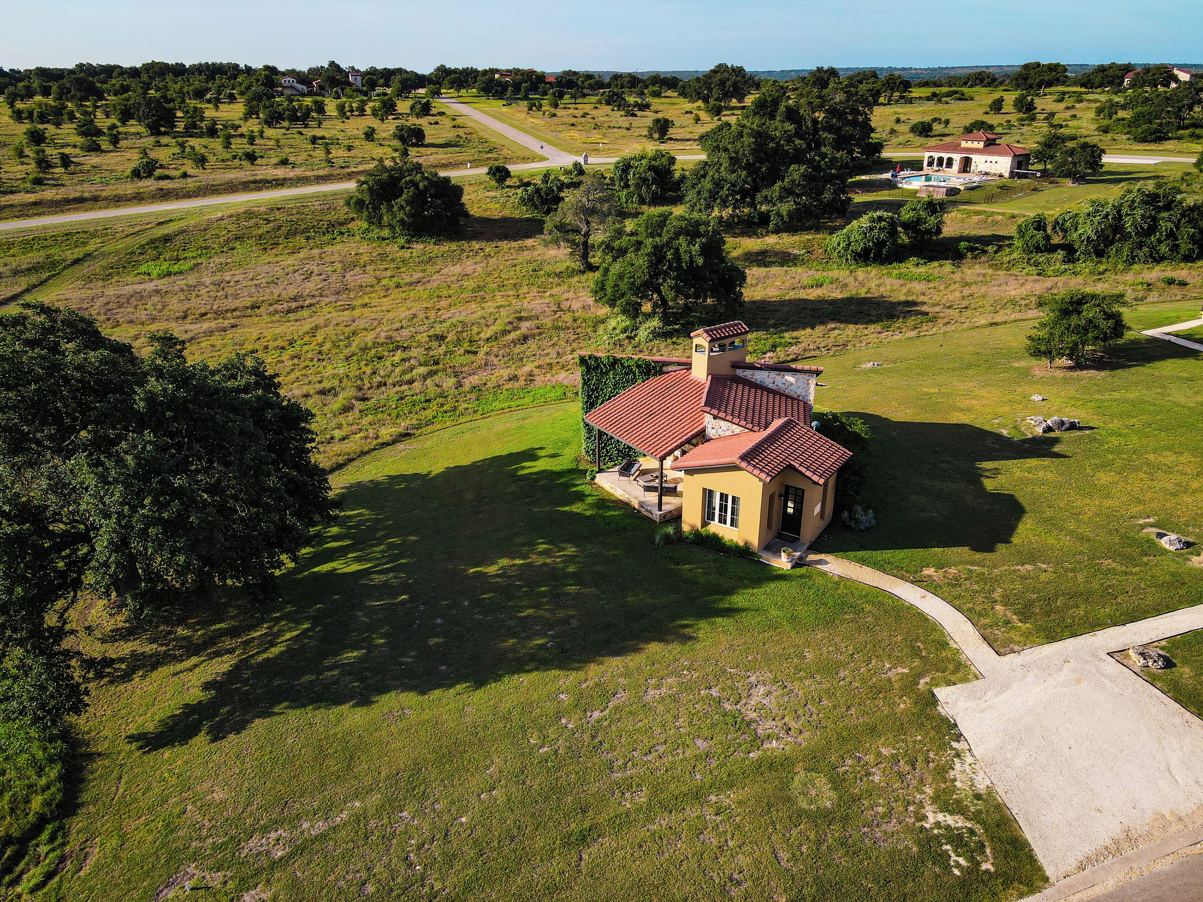 signature suite, 1 king bed, balcony, vineyard view | premium bedding, minibar, desk, soundproofing