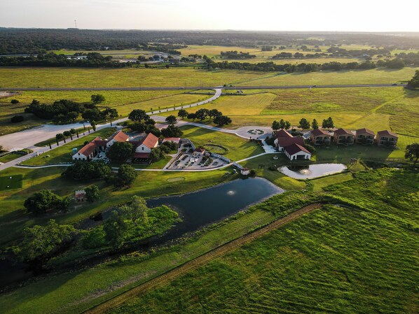 Exterior - The Vineyard at Florence (Florence)