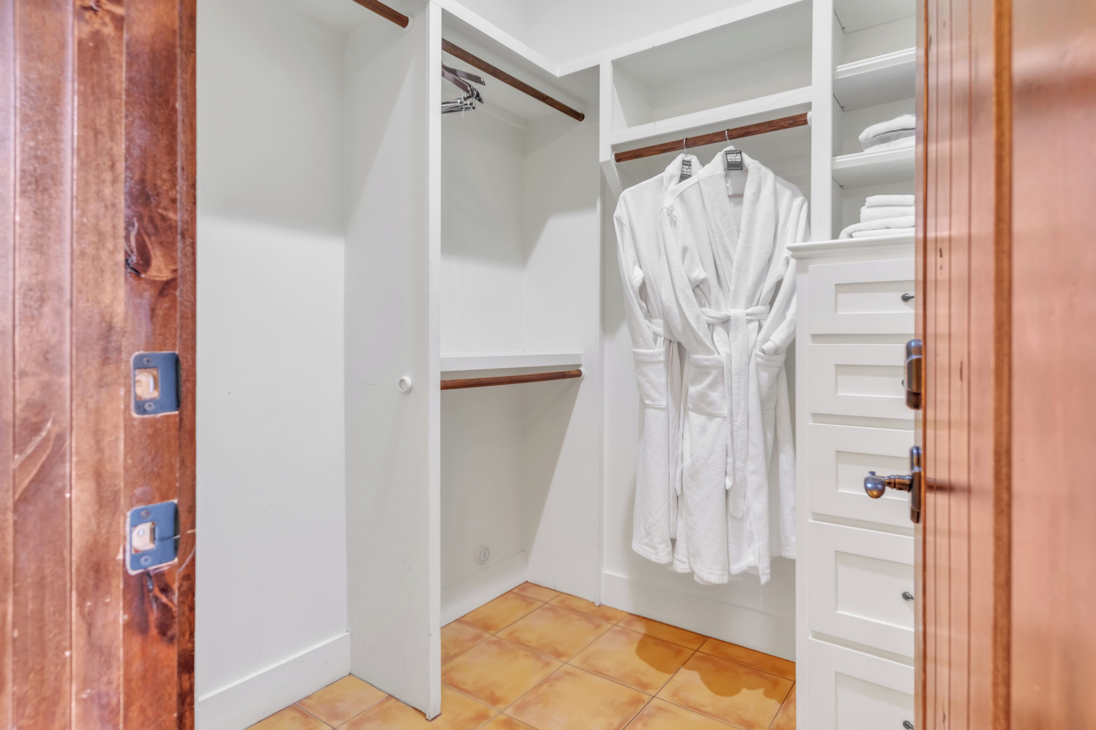 junior suite, 1 king bed, terrace, vineyard view | bathroom | shower, free toiletries, bathrobes, towels